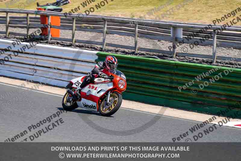 Vintage motorcycle club;eventdigitalimages;mallory park;mallory park trackday photographs;no limits trackdays;peter wileman photography;trackday digital images;trackday photos;vmcc festival 1000 bikes photographs